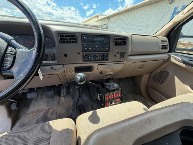 2004 Ford Super Duty F-450 DRW XL