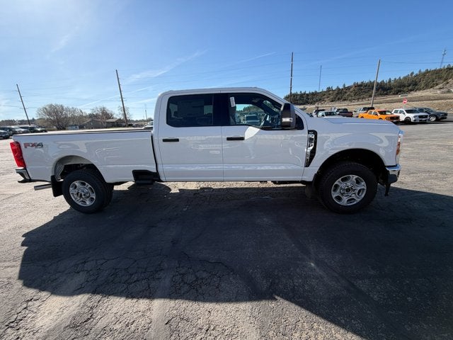 2026 Ford Super Duty F-350 SRW F-350® XLT