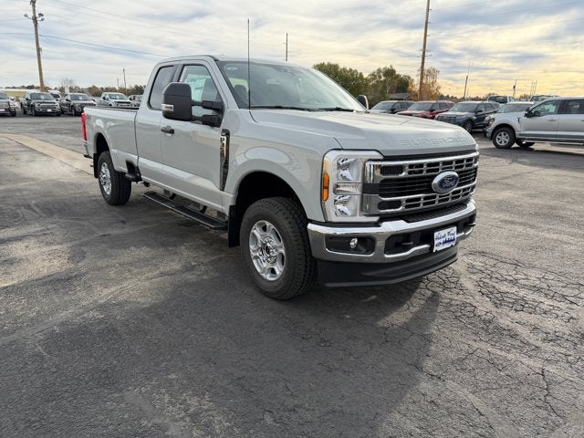 2026 Ford Super Duty F-350 SRW F-350® XLT