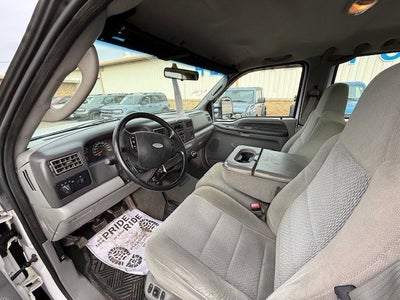 2004 Ford Super Duty F-350 SRW XLT