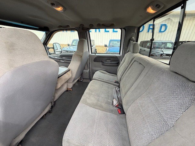 2004 Ford Super Duty F-350 SRW XLT